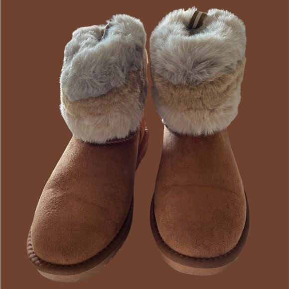 AKIRA Shoes - Akira Azalea Wang slightly worn named Greta beige, Stuck On You, flat bootie